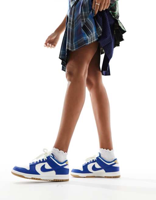 Nike - Dunk Low - Lage sneakers met gomzool in blauw met wit