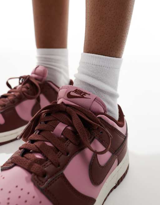 Nike Dunk Low NN Sneakers in roze en bruin ASOS