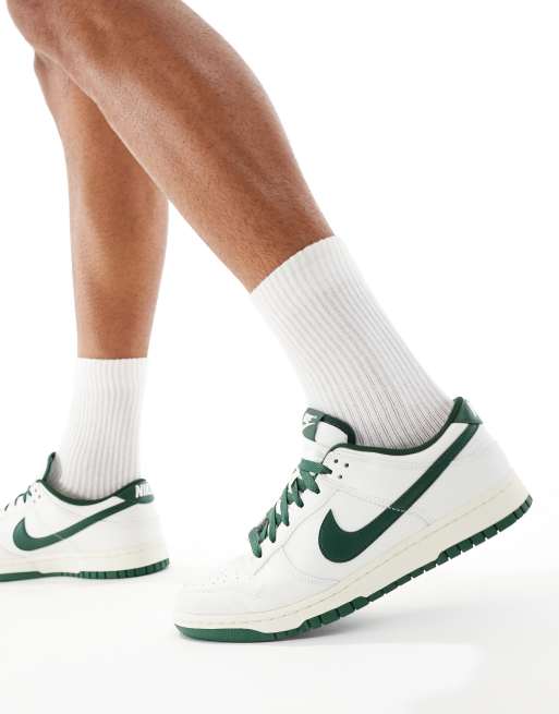 Nike – Dunk Low Retro – Niedrige Sneaker in Wollweiß und Grün, 5 von 5