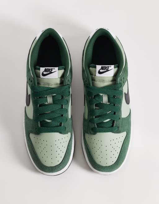 Nike Dunk Low Retro SE sneakers in green , 2 of 5
