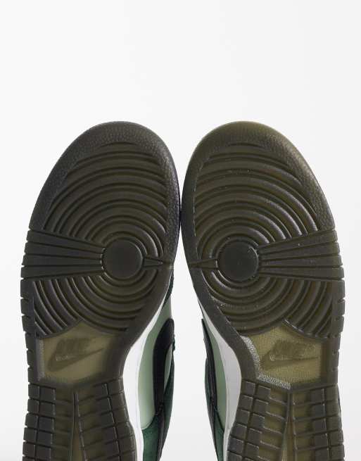 Nike Dunk Low Retro SE sneakers in green , 5 of 5