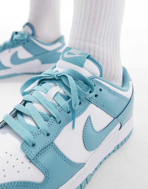 Nike – Dunk Low Retro – Sneaker in Weiß und Blau, 4 von 5