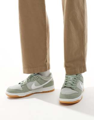 Nike Dunk Low Retro Sneakers In Green And White In Gray