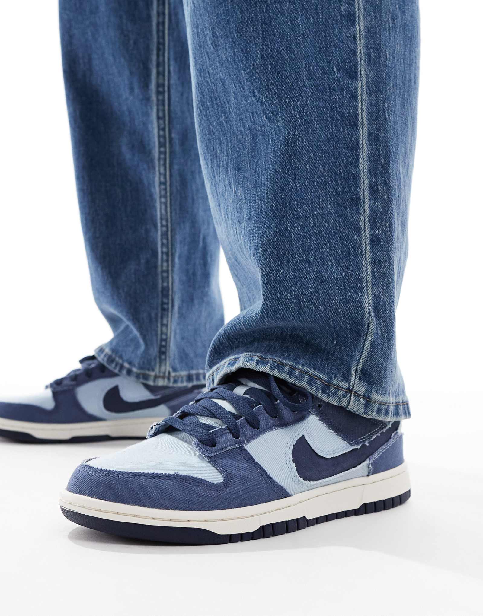 Кроссовки Nike Dunk Low в стиле ретро светло-синего и темно-синего цветов