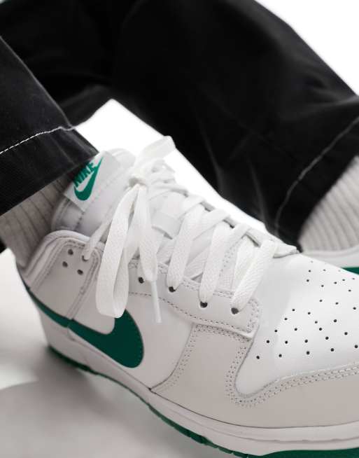 White nikes hotsell green swoosh