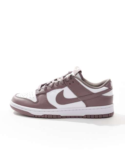 Nike Dunk Low Retro sneakers in taupe and white, 2 of 5
