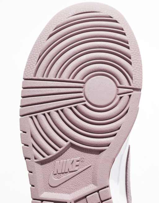 Nike Dunk Low Retro sneakers in taupe and white, 4 of 5