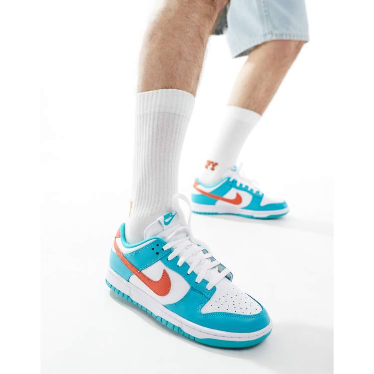 Nike Dunk Low Retro sneakers in white and blue