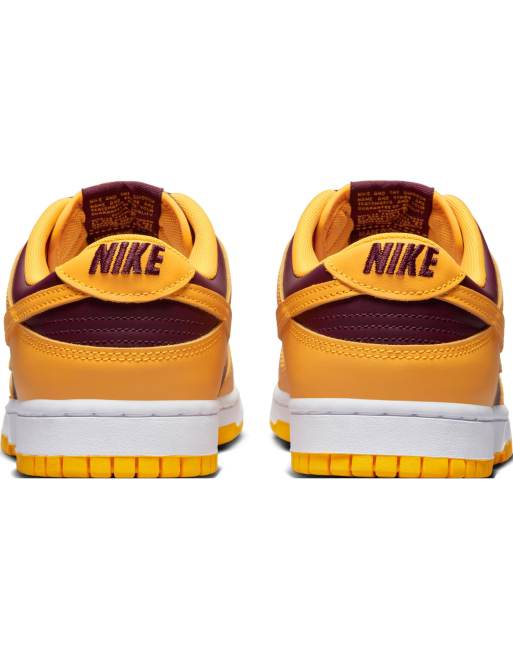 Burgundy and on sale gold nike shoes