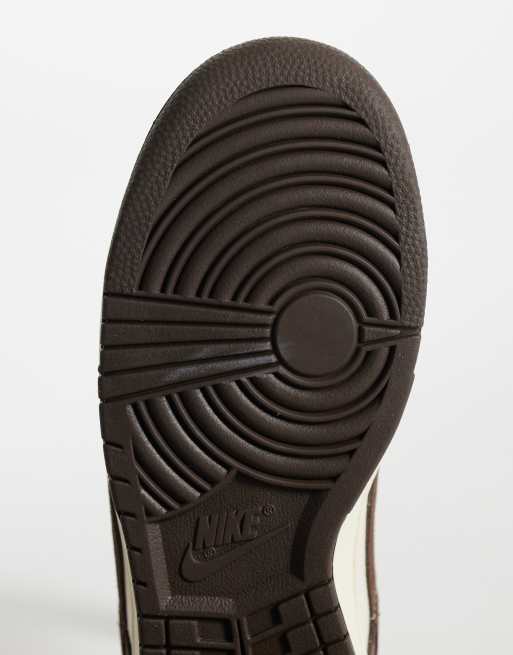 Nike Dunk Low Retro trainers in brown & off white, 5 of 5