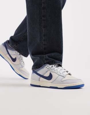  Dunk Low Retro trainers in off white and blue