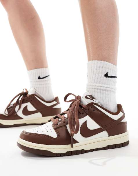 Nike Dunk Low Retro trainers in white and brown - view 1