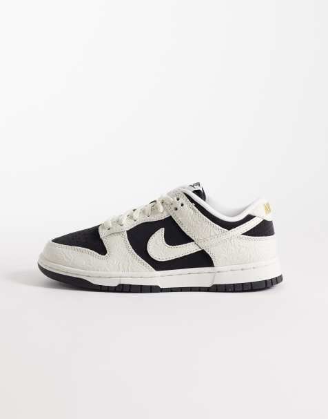 Nike Dunk Low SE sneakers in black and white  - view 1