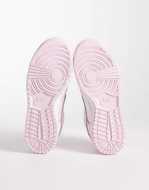 Nike Dunk Low SE sneakers in white and baby pink, 5 of 5