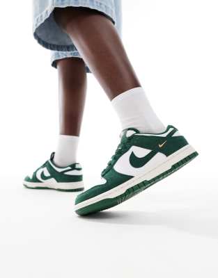 Nike - Dunk Low - Sneaker in Weiß und Grün