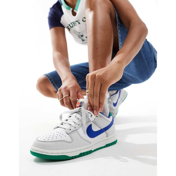 Nike Dunk Low Sneakers basse bianche con dettagli blu ASOS