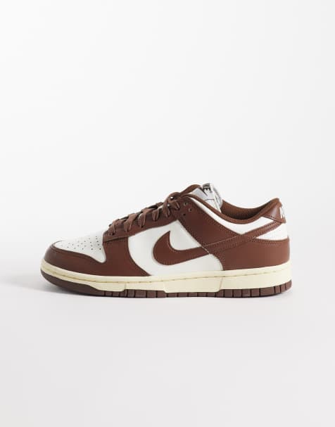 Nike Dunk Low sneakers in brown - view 1