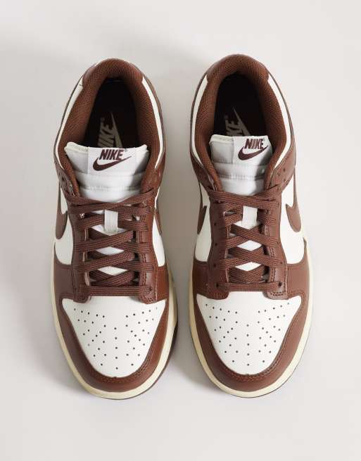 Nike Dunk Low sneakers in brown, 2 of 5