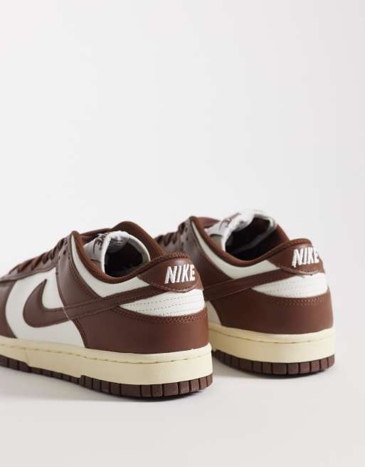 Nike Dunk Low sneakers in brown, 4 of 5