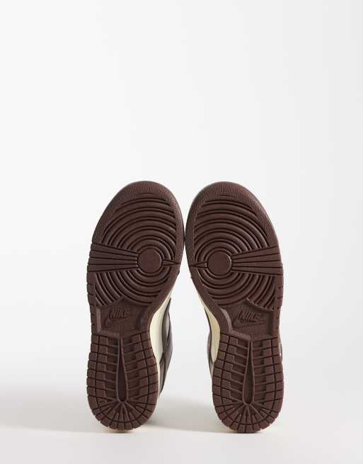 Nike Dunk Low sneakers in brown, 5 of 5