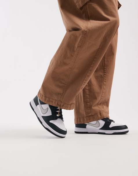 Nike Dunk low sneakers in green and silver - view 1