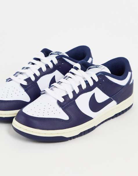 Nike Dunk Low sneakers in white/midnight navy - view 1
