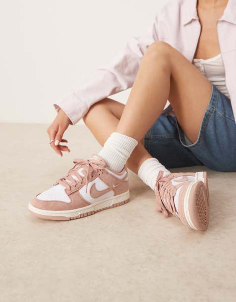 Nike Dunk Low sneakers in white & pink - view 1