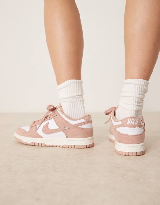 Nike Dunk Low sneakers in white & pink