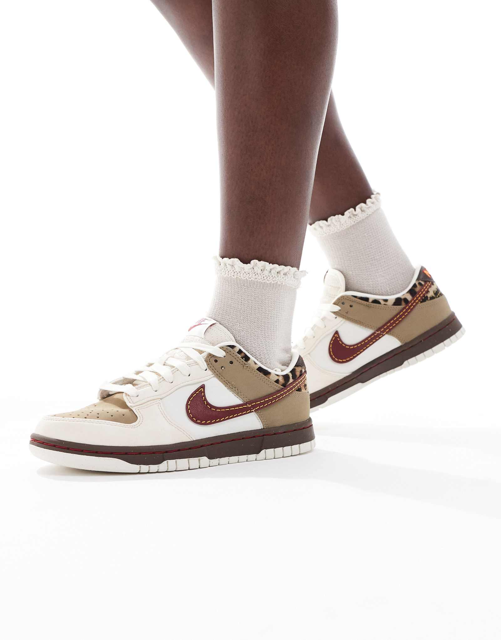 Кроссовки Nike Dunk с низким берцем цвета хаки и красного