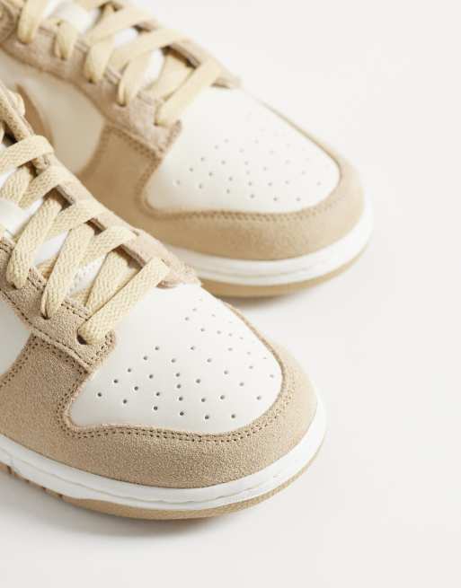Nike Dunk Low trainers in white and beige, 5 of 5