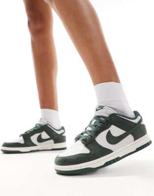 Nike Nike Dunk Low trainers in white and green