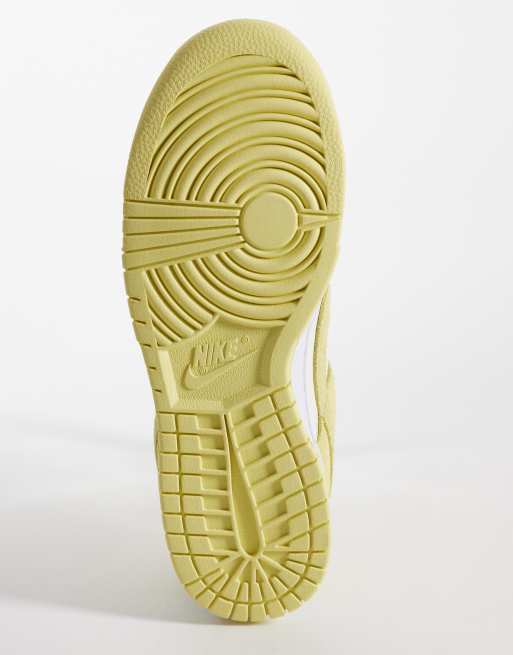 Nike Dunk Low trainers in white and yellow, 5 of 5