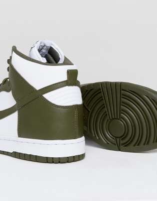Nike Dunk Retro Trainers In Green 