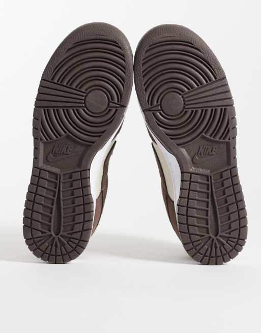 Nike Dunk sneakers in bruin en wit, 5 van 5