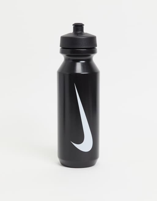 Nike – Duża czarna butelka na wodę o pojemności 946 ml z logo Swoosh