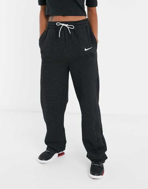 Nike engineered tech fleece straight leg joggers in black