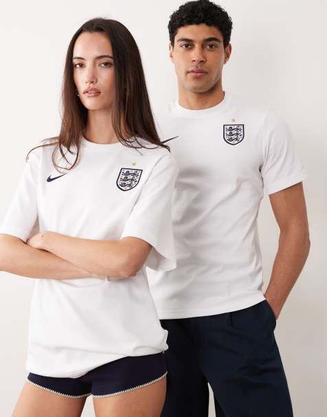Nike England World Cup 26 Crest logo t-shirt in white - view 1