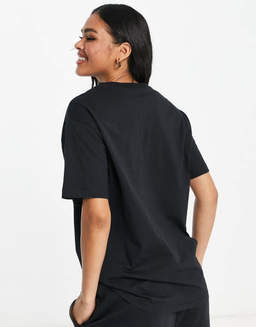 Women's nike best sale boyfriend t shirt