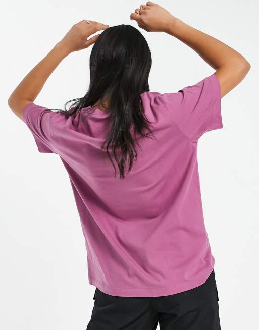 Nike Essential boyfriend T-shirt in purple, 2 of 4