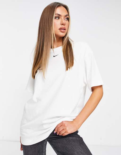 Nike boyfriend t sales shirt