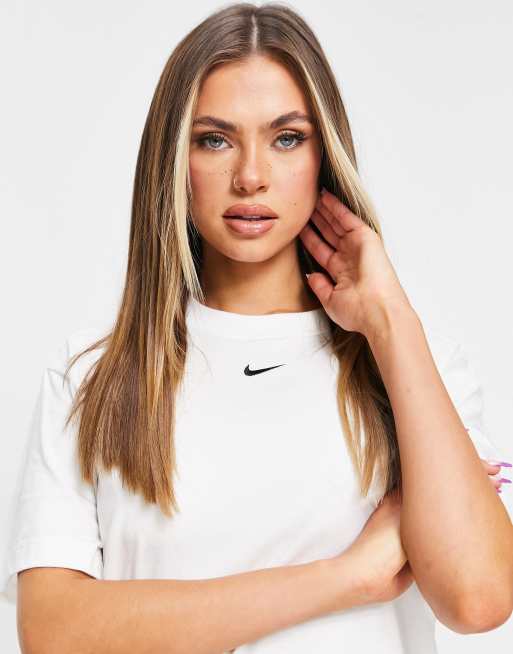 Nike essential boyfriend t-shirt in white | ASOS