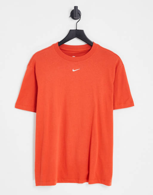 Nike - Essential - Boyfriend T-shirt met mini-swoosh in mantra oranje