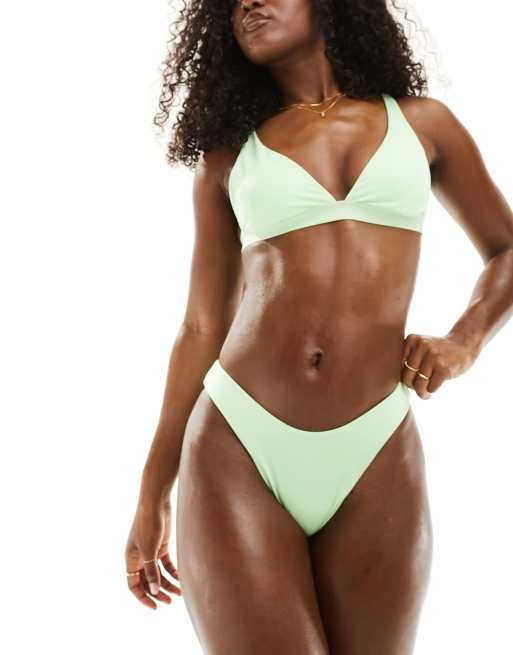 Nike – Essential – Bustier-Bikinioberteil in Dampfgrün