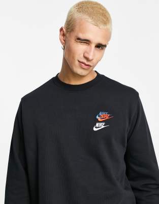 Nike essential futura crew sweatshirt deals