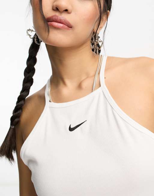 Nike – Essential – Geripptes Camisole-Tanktop in Weiß mit kleinem Swoosh-Logo, 4 von 4