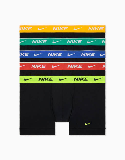 Nike - Essential - Lot de 5 boxers avec taille colorée - Noir