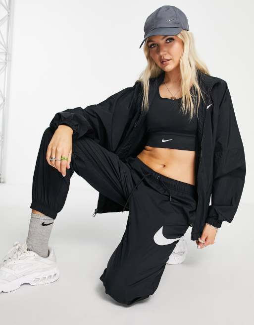 Training Essentials Woven Cuffed Pants in BLACK