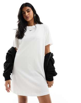 Essential midi dress in white