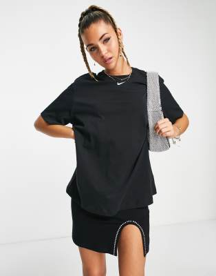 Nike essential oversized t-shirt in black - BLACK | ASOS