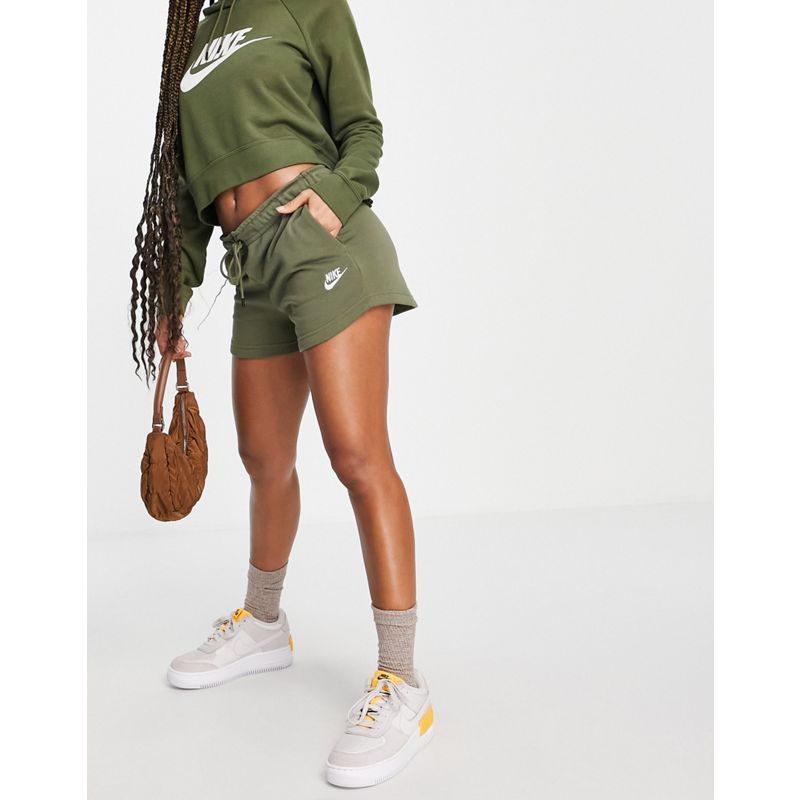 nQjai Pantaloncini Nike - Essential - Pantaloncini in pile kaki oliva